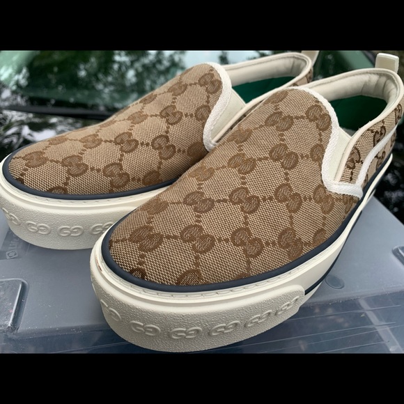 GUCCI Women’s Tennis 1977 Slip-On Sneakers - Picture 3 of 6